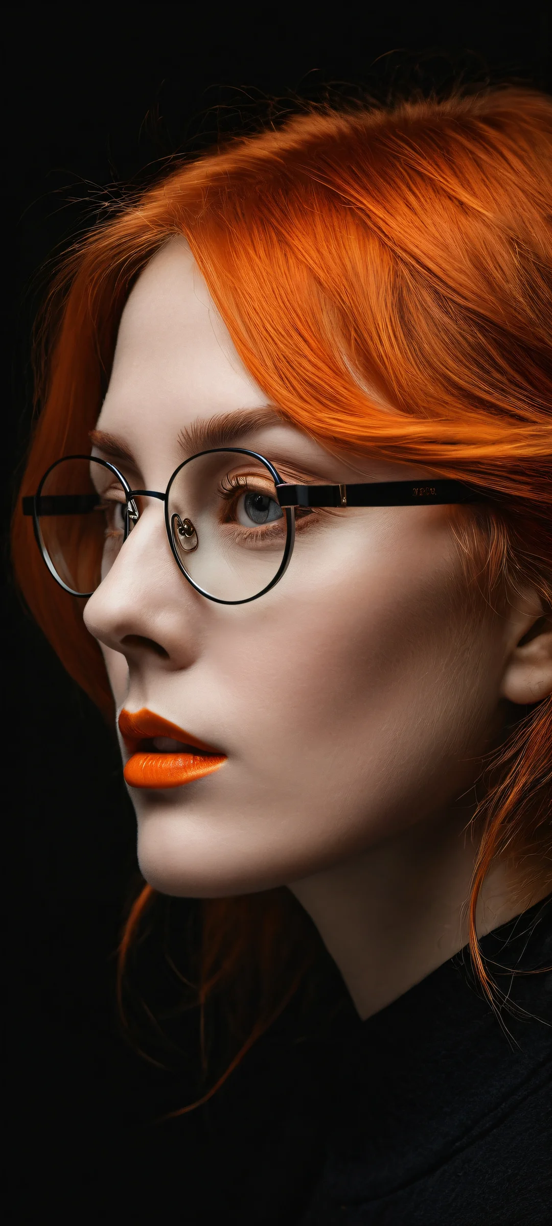 A lone mysterious figure with striking orange hair and intricate glasses details placed in the lower-middle against a dark, void-filled background, perfeitamente otimizado para telas iniciais de iPhone/Android.